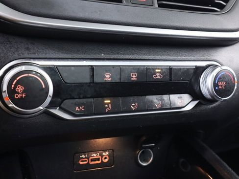 Used 2021 Nissan Altima 2.5 SV image 21