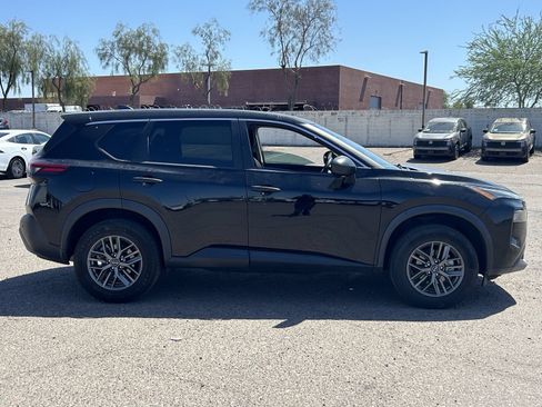 Used 2023 Nissan Rogue S AWD/4WD image 4