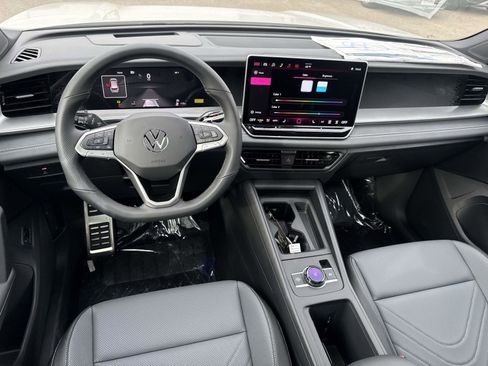 New 2026 Volkswagen Tiguan SE R-Line image 7