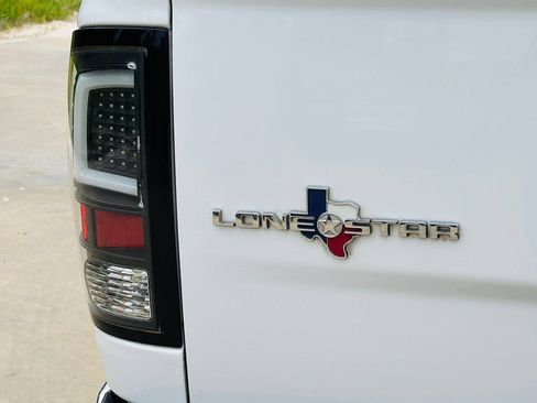 Used 2017 RAM 1500 Lone Star RWD image 9