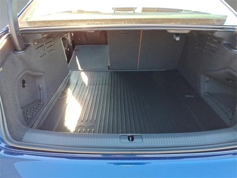 Used 2018 Audi A4 2.0T Premium Plus image 8