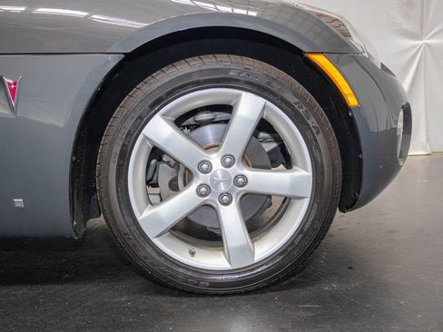 Used 2008 Pontiac Solstice Convertible w/ Convenience Package RWD image 8