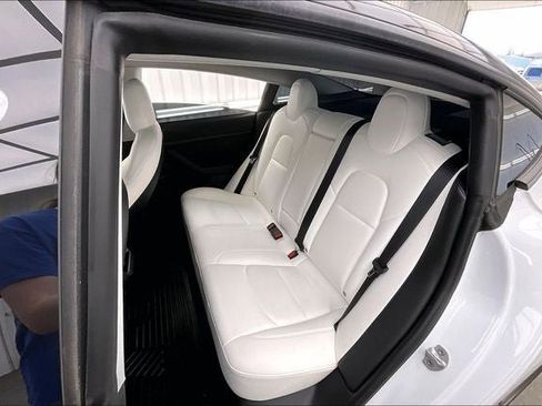 Used 2021 Tesla Model 3 Standard Range Plus RWD image 19