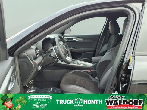 New 2025 Dodge Hornet GT w/ Track Pack image 9