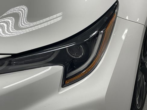 Used 2020 Toyota Corolla SE FWD image 6