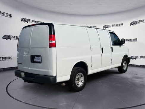 Used 2019 Chevrolet Express 2500 w/ Driver Convenience Package RWD image 8