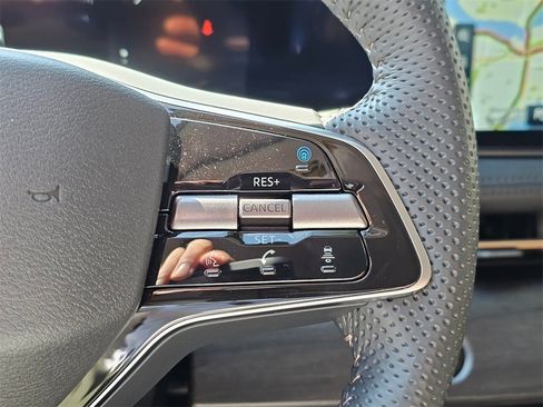 New 2025 Nissan Ariya AWD image 33