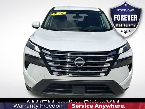 Used 2024 Nissan Rogue SV AWD/4WD image 4