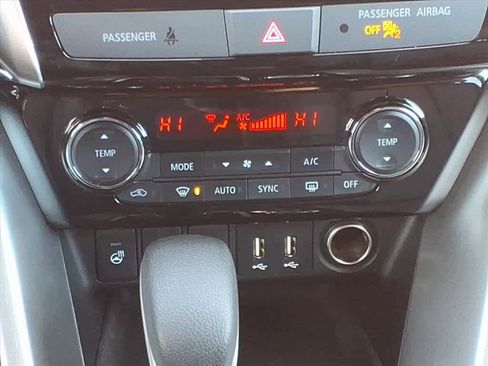 Used 2023 Mitsubishi Eclipse Cross SEL image 10