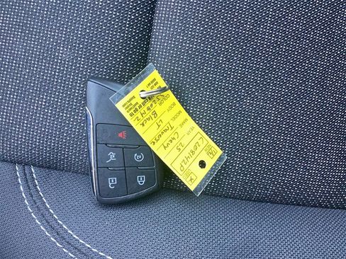 Used 2025 Chevrolet Traverse LT image 26