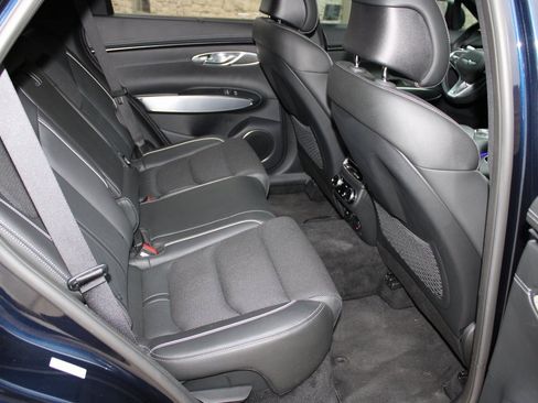 Used 2023 Genesis GV70 2.5T w/ Sport Prestige Package image 17