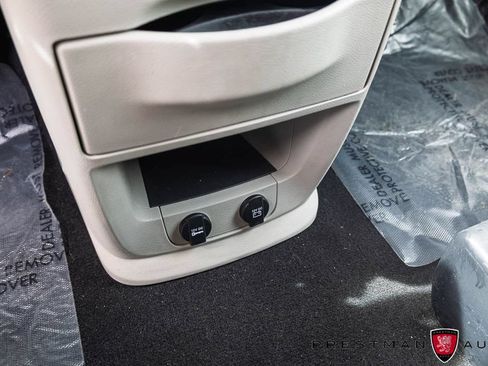 Used 2019 Dodge Grand Caravan SE FWD image 28