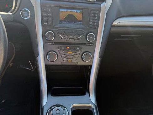 Used 2018 Ford Fusion S FWD image 30