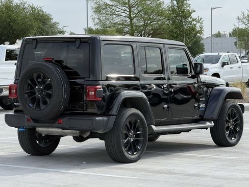 Used 2022 Jeep Wrangler Unlimited Sahara w/ Cold Weather Group image 3