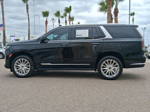 Used 2024 Cadillac Escalade Premium Luxury RWD image 3