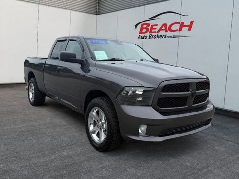 Used 2018 RAM 1500 Express w/ Express Value Package AWD/4WD image 3