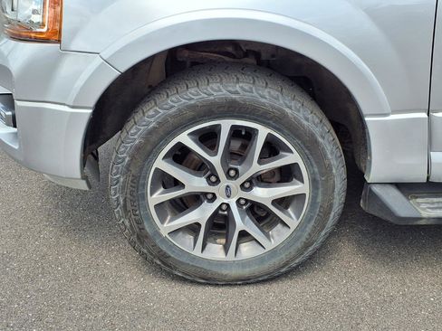 Used 2017 Ford Expedition EL XLT w/ Equipment Group 202A AWD/4WD image 20