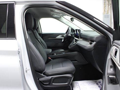 New 2026 Ford Explorer Active image 17