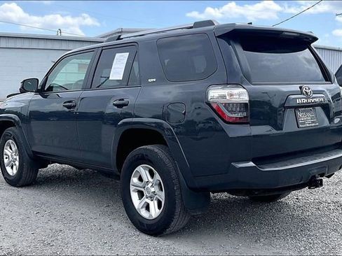 Used 2024 Toyota 4Runner SR5 AWD/4WD image 4