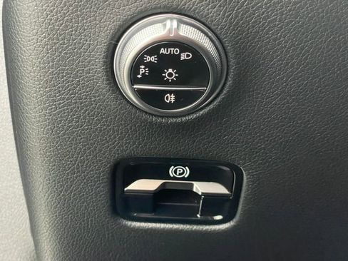 Certified 2024 Mercedes-Benz GLC 300 4MATIC image 37