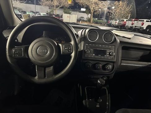 Used 2016 Jeep Patriot Sport w/ Power Value Group image 15