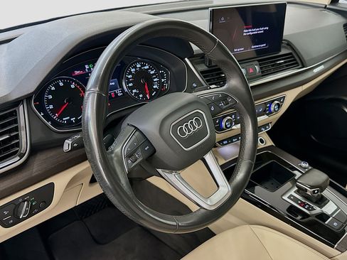 Used 2023 Audi Q5 2.0T Premium w/ Convenience Package image 18