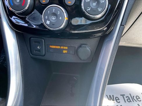 Used 2019 Chevrolet Trax Premier FWD image 25