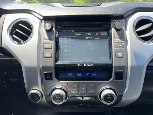 Used 2017 Toyota Tundra Limited w/ Limited Premium Package AWD/4WD image 18