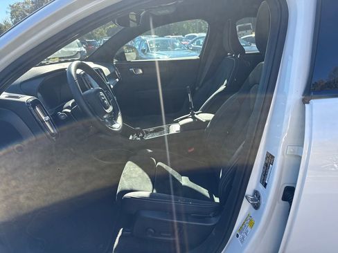 Certified 2023 Volvo C40 P8 Recharge Plus image 11