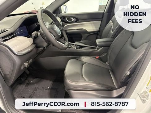 New 2026 Jeep Compass Limited w/ Sun, Sound & Navigation Group AWD/4WD image 9