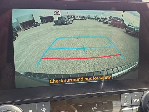 Used 2024 Toyota Highlander XLE image 20