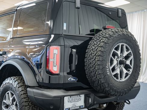 Certified 2025 Ford Bronco Badlands image 6