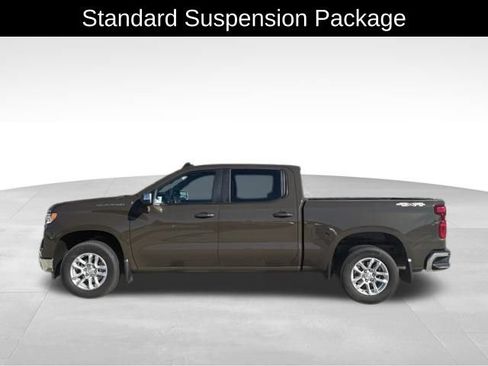 Used 2023 Chevrolet Silverado 1500 LT AWD/4WD image 5