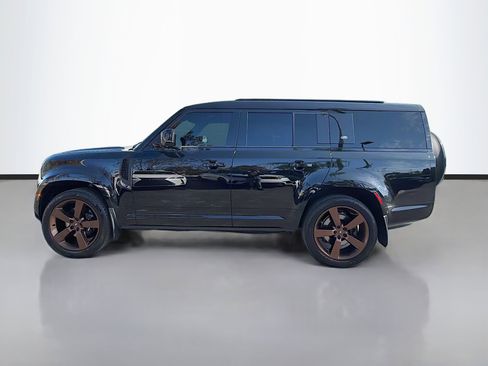 Used 2023 Land Rover Defender 130 X-Dynamic SE image 2