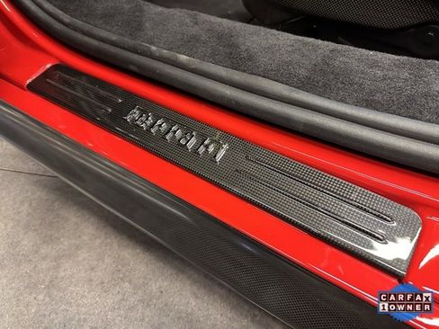 Used 2023 Ferrari SF90 Spider image 24