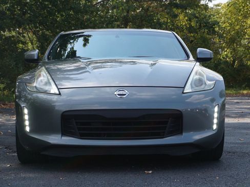 Used 2014 Nissan 370Z Touring w/ Sport Package RWD image 2