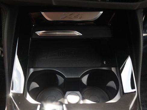 Used 2025 BMW X4 xDrive30i image 21