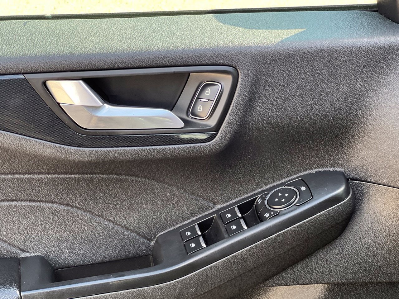 Used 2025 Ford Escape ST-Line FWD image 11