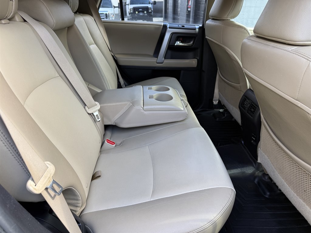 Used 2018 Toyota 4Runner SR5 Premium AWD/4WD image 23
