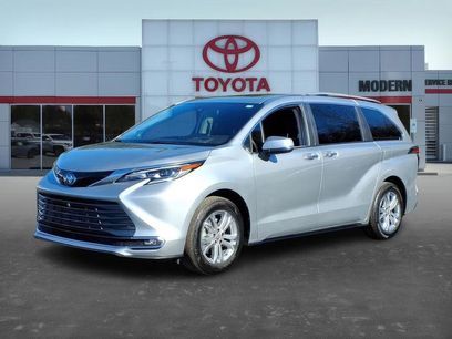 Certified 2024 Toyota Sienna Platinum