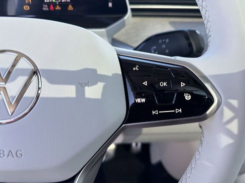 New 2025 Volkswagen ID. Buzz 1st Edition image 18