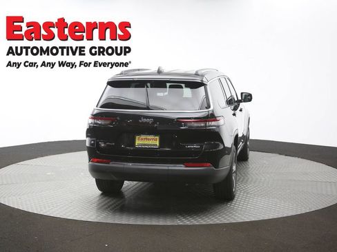 Used 2023 Jeep Grand Cherokee L Limited w/ Luxury Tech Group II AWD/4WD image 43