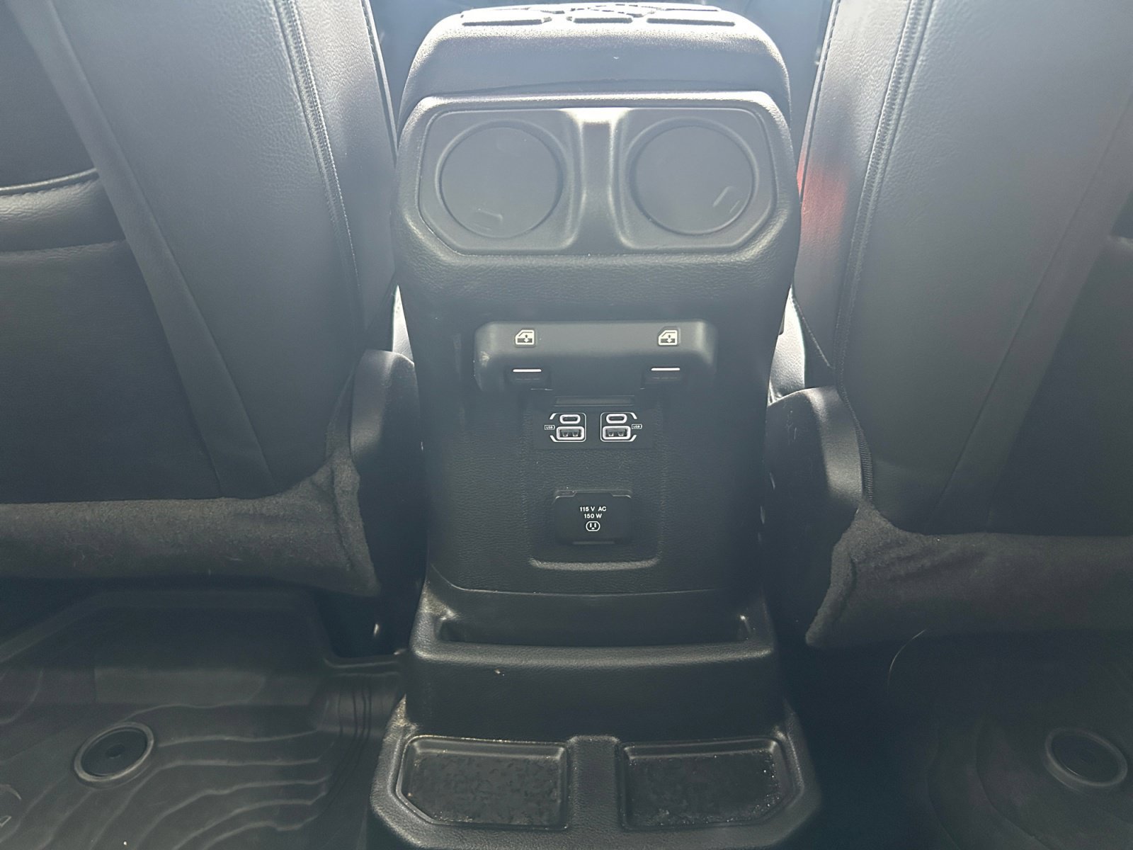 Used 2023 Jeep Wrangler Unlimited Sahara AWD/4WD image 26