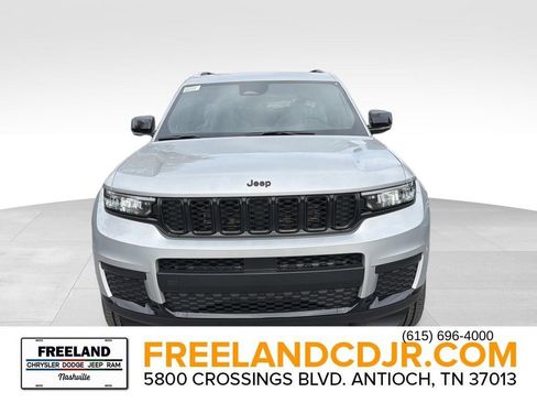 New 2025 Jeep Grand Cherokee L Altitude AWD/4WD image 8