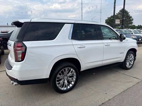 Used 2021 Chevrolet Tahoe High Country w/ Premium Package image 8