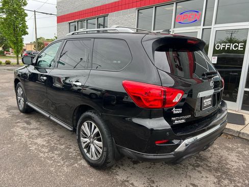 Used 2019 Nissan Pathfinder S image 5