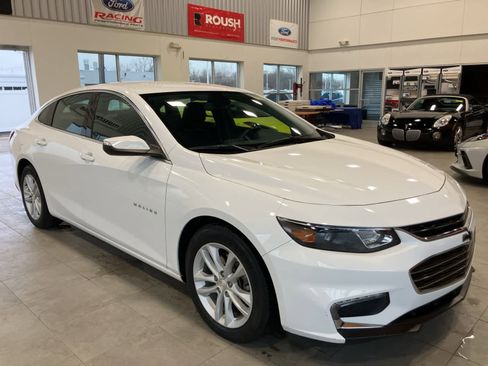 Used 2018 Chevrolet Malibu LT image 3