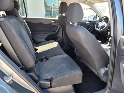 Used 2021 Volkswagen Tiguan S image 11