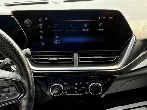 Used 2024 Chevrolet Trax RS FWD image 16