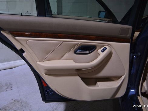 Used 2002 BMW 525i Sedan image 9